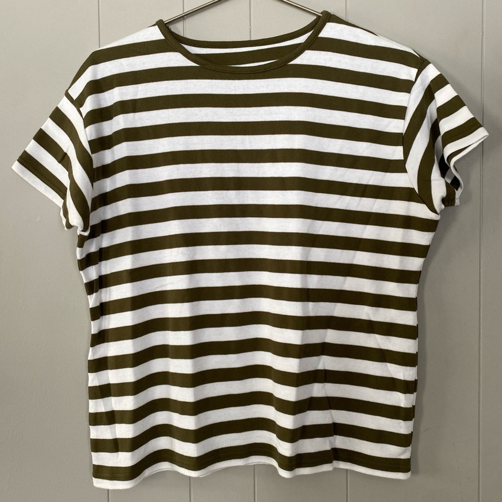 green & white 90s stripe short sleeve tee